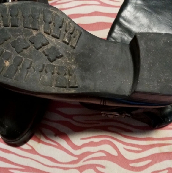 Boots - Picture 4 of 4
